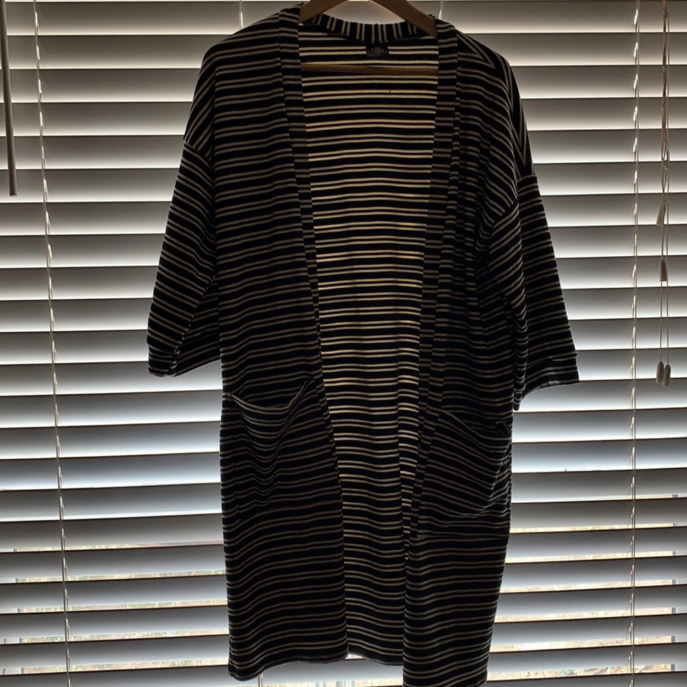 Open front, 3/4 sleeve, black/cream duster/jacket